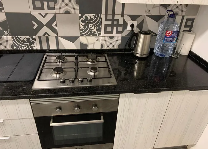 Shared With Single Bed In Modern Δωμάτια σε οικογενειακή κατοικία