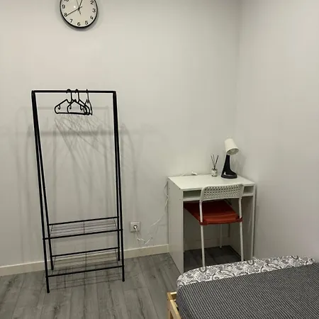 Shared With Single Bed In Modern