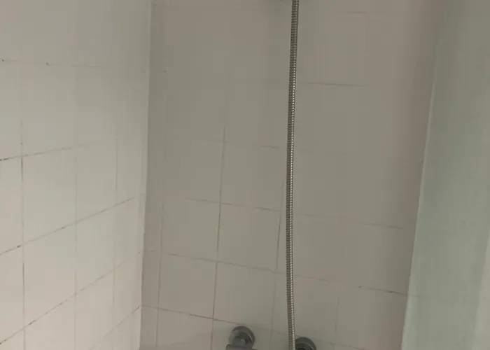 Ubytování v soukromí Shared With Single Bed In Modern